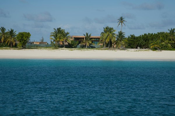 Comment choisir une tente adaptée pour un camping en région de forêt boréale en été?