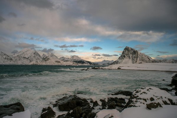 Quels sont les meilleurs itinéraires pour une randonnée le long du Chemin de Saint-Jacques-de-Compostelle?